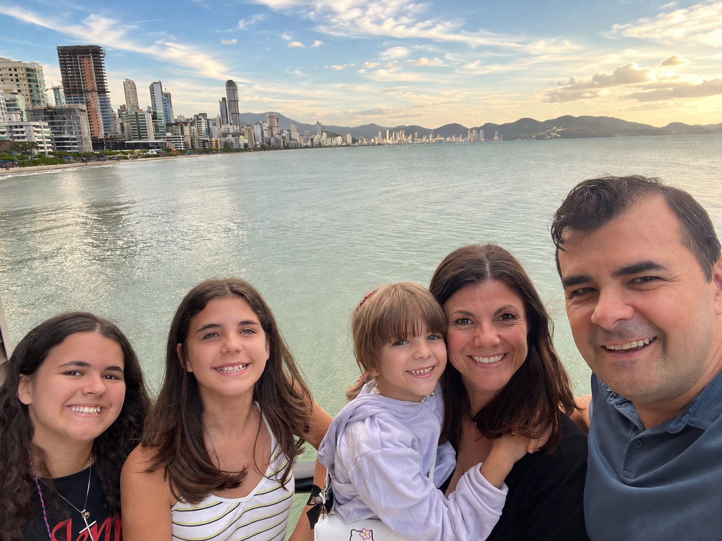 Rafael Siqueira com sua família em Itapema, litoral de Santa Catarina